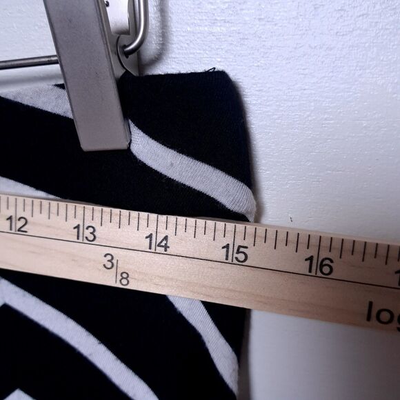 Max Studio Black White Chevron Stripe Skirt Knee Length Pull On Women's Medium - Picture 6 of 7